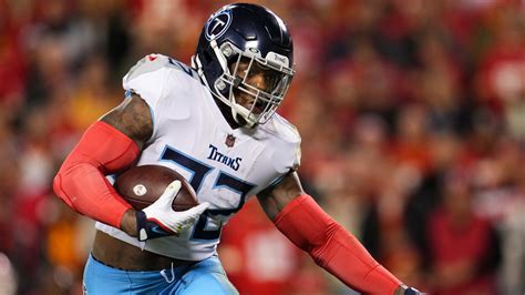 Derrick Henry injury update: Titans RB clears concussion protocol after hit vs. Colts, Mike ...