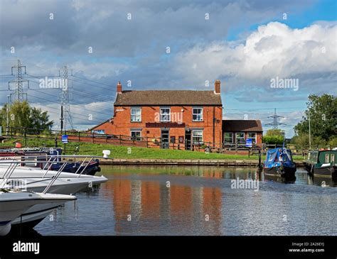 The Waterfront Inn, overlooking the canal basin at West Stockwith ...