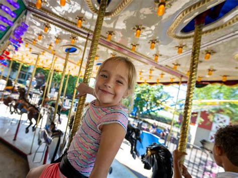 Merry-Go-Round | Dutch Wonderland