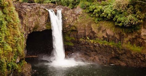 6 Stunning Hilo Waterfalls You Must Visit this Year - Scenic States