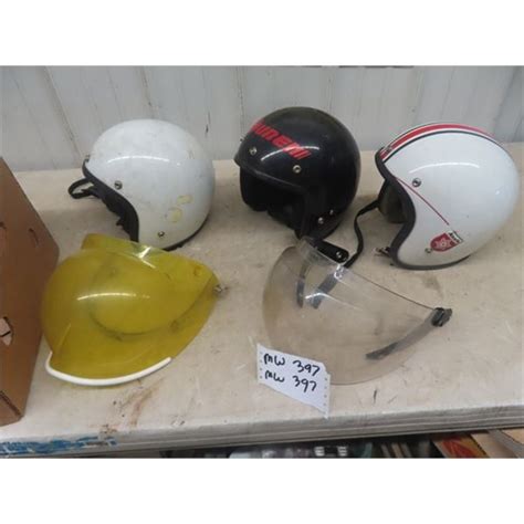 3 Vintage Snowmobile Helmets + 2 Shields ; 1) Alouette