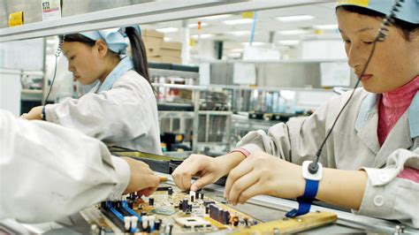 A Day In The Life Of An iPhone Factory Worker | Fast Company | Business ...