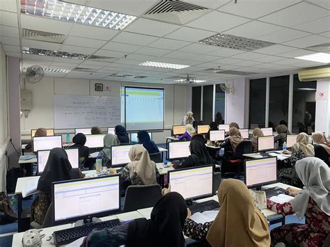 Kolej Profesional Baitumal Kuala Lumpur » Computer Lab