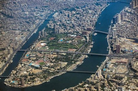 Outcry in Egypt as iconic Nile houseboats are destroyed - BBC News