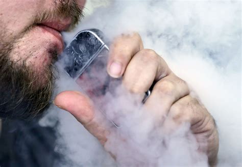 Study suggests vapers are 1.3 times more likely to develop lung disease ...