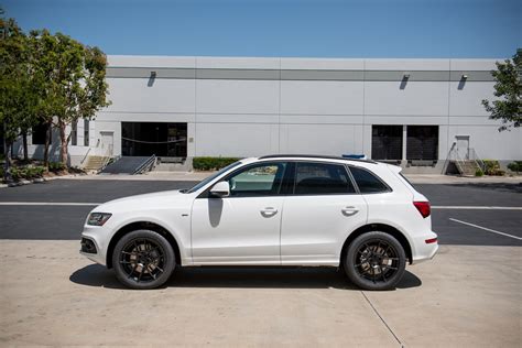 Audi Q5 With Black Rims - AUDI Q5