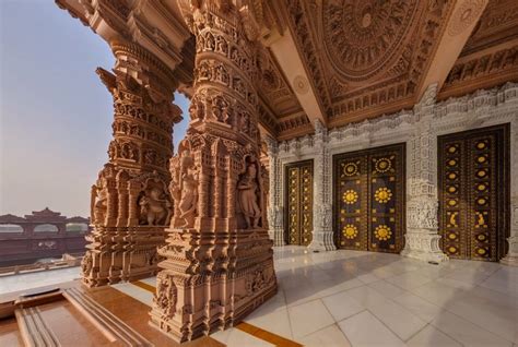 Akshardham: World's Largest Hindu Temple