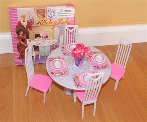 GLORIA DOLLHOUSE FURNITURE SIZE 4-Chairs ROUND TABLE DINING