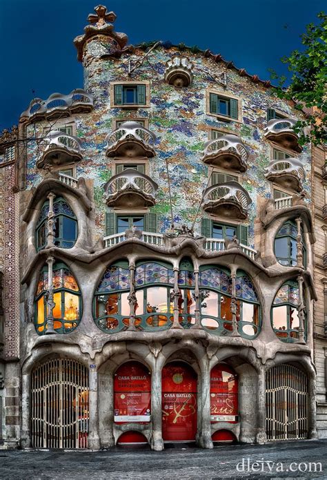 Casa Batllo en Barcelona (Antoni Gaudi) | Gaudi architecture, Gaudi ...