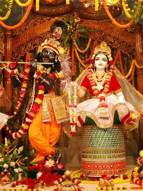 Ultra Hd Mayapur Radha Krishna Hd Wallpaper - img-Abigail