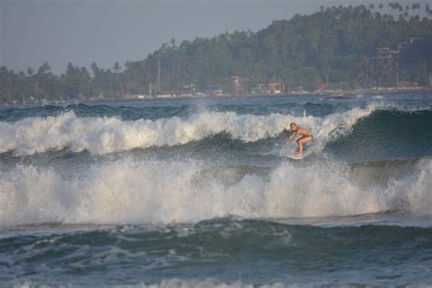 Surf Blog - Top 5 Best Beginner Surf Beaches Sri Lanka