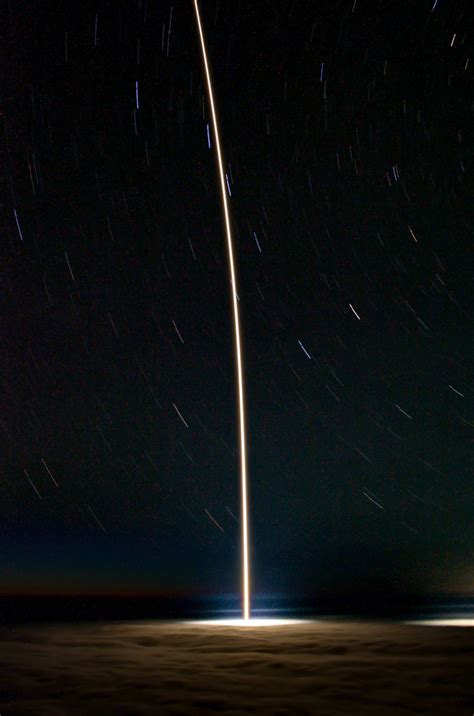 See SpaceX launch picture-perfect nighttime Starlink mission | Space