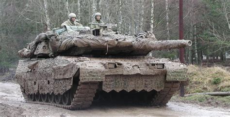 Украина получила шведские танки Stridsvagn 122, ставшие улучшенной модификацией Leopard 2