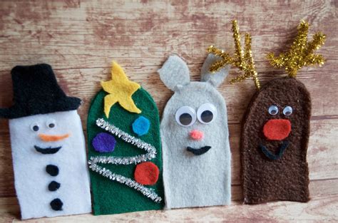 DIY Christmas Felt Finger Puppet for Imaginative Play