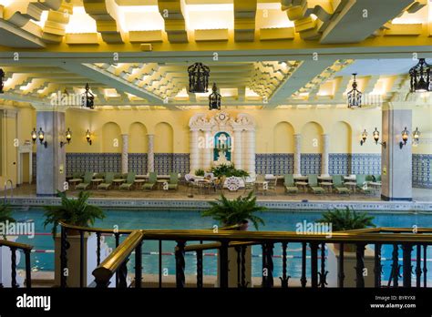 swimming pool, Medinah Athletic Club, now the hotel InterContinental ...