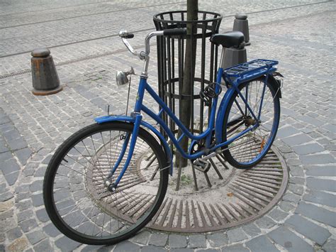 File:Kronan bicycle in Kraków.jpg - Wikimedia Commons