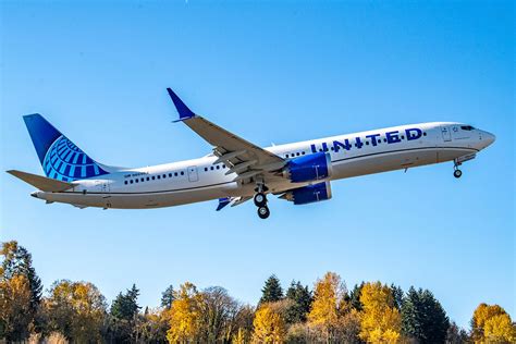 Primer Boeing 737 MAX 10 de United Airlines realiza vuelo de prueba ...