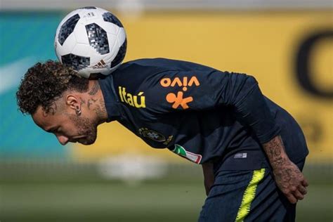 Neymar Football Skill Wallpaper HD 16 | Best football skills, Neymar ...