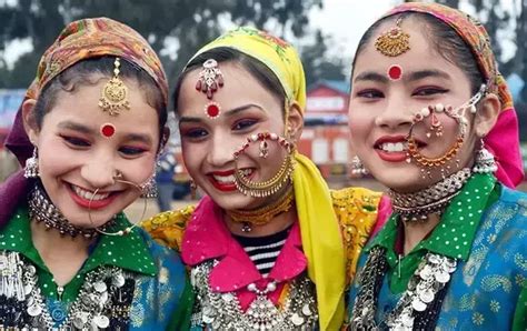 Pin by Nomadic Imagery on Peoples of India | Nose jewelry, Indian bride ...