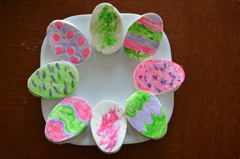 *Random Thoughts of a SUPERMOM!*: Homemade Marshmallow Easter Eggs