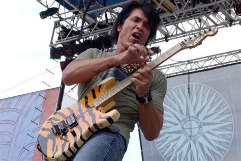 Watch George Lynch Play “Mr. Scary” at Dokken’s Only U.S. Reunion Show | Guitar World