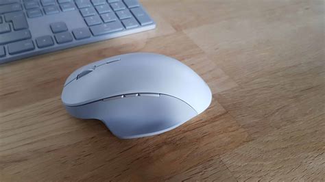 Microsoft Surface Precision Mouse Review | Thomas Maurer