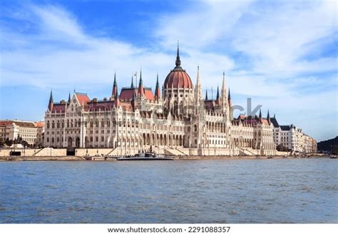 Parliament Building On Danube River Budapest Stock Photo 2291088357 ...