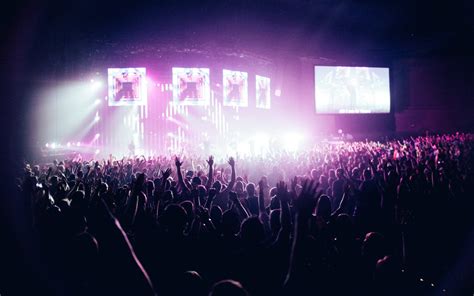 People in Concert · Free Stock Photo
