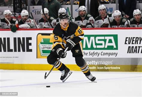 Erik Karlsson Penguins Photos and Premium High Res Pictures - Getty Images