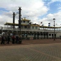 The Creole Queen Paddlewheeler - Boat or Ferry in New Orleans