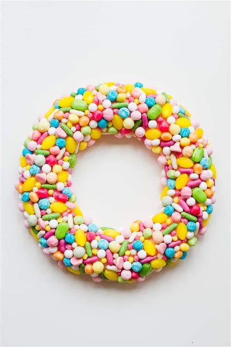 DIY CANDY CHRISTMAS WREATH | Bespoke-Bride: Wedding Blog