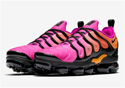 Nike Vapormax Plus "Sherbet" AO4550-004 WMNS Coming Soon | SneakerNews.com