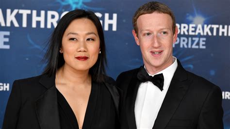 Mark Zuckerberg & Priscilla Chan Just Had The Strangest Spat Over Their ...