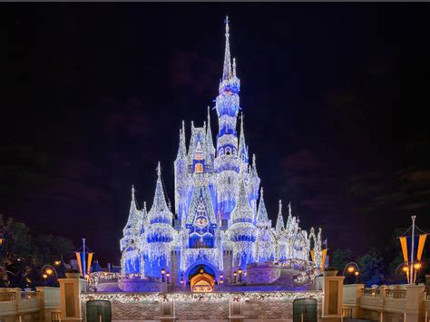 Download These FREE Christmas Disney World Zoom Backgrounds