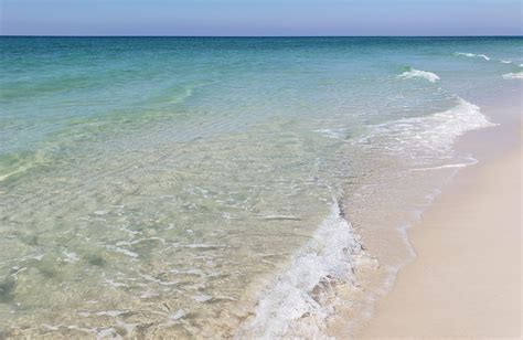 3 Reasons Pensacola Beach is the Best of Florida's Emerald Coast