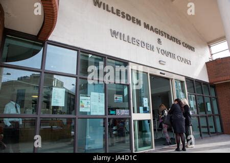 Willesden Magistrates Court and Willesden Youth Court exterior, North West London Stock Photo ...