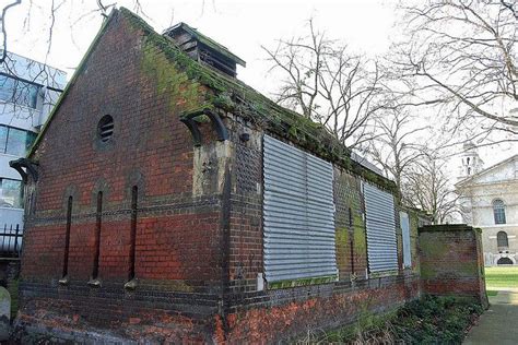 The following six photo's are of the mortuary where Jack the Ripper's ...