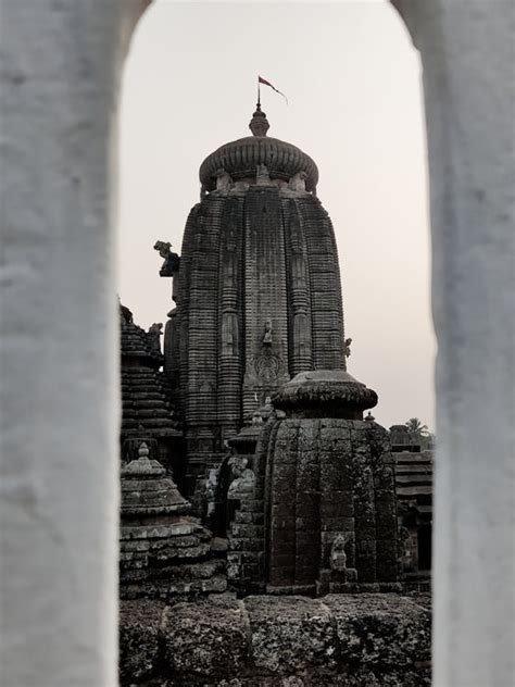 Monochrome Shot of Lingaraj Temple · Free Stock Photo