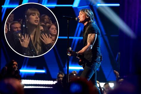 Taylor Swift Sings Along to Keith Urban at iHeartRadio Awards