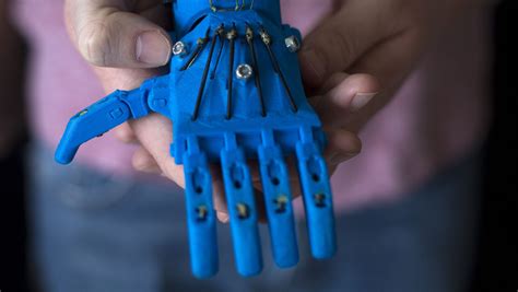 College students build 3D-printed prosthetic hands for kids