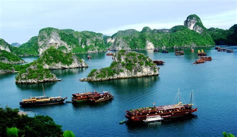 HALONG BAY VIETNAM – A STUNNING WORLD’S WONDER