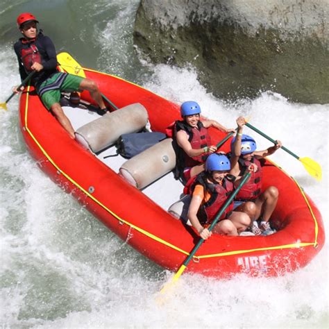 White Water rafting | Costa Rica Tours