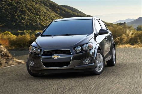 Discontinued Chevrolet Sonic Sedan Features & Specs | Zigwheels