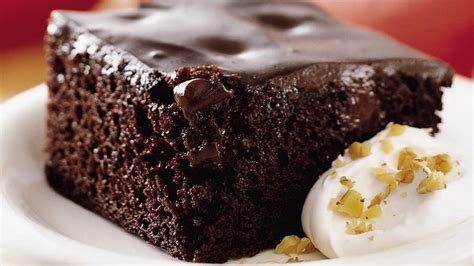 Chocolate Pudding Poke Cake recipe from Betty Crocker