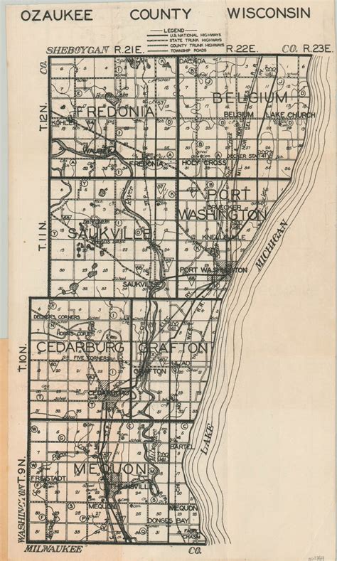 Road Map of Ozaukee County, Wisconsin [Title on Cover] – Curtis Wright Maps