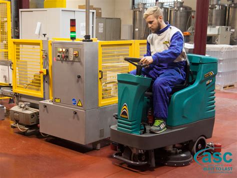 Tips & Tricks for Maintaining Industrial Floor Scrubber Machine