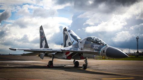 Download Wallpaper 3840x2160 su-27 flanker, aircraft, runway, sky 4K ...