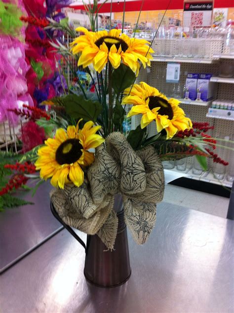 Sunflower arrangement | Sunflower arrangements, Flower arrangements, Floral arrangements