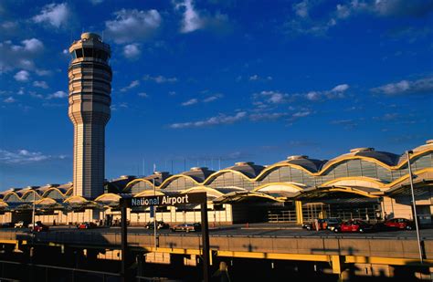 Ronald Reagan Washington National Airport Guide