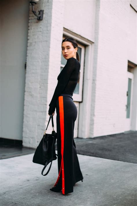 25 Comfy as Hell to Wear for Superbowl Sunday | StyleCaster